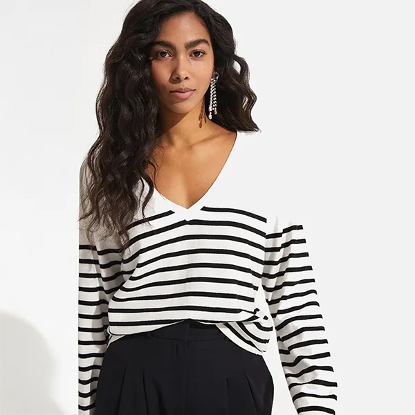 ژاکت زنانه June مدل یقه هفت طرح راه راه سفید مشکی | June Lila V Yaka Çizgili Kazak