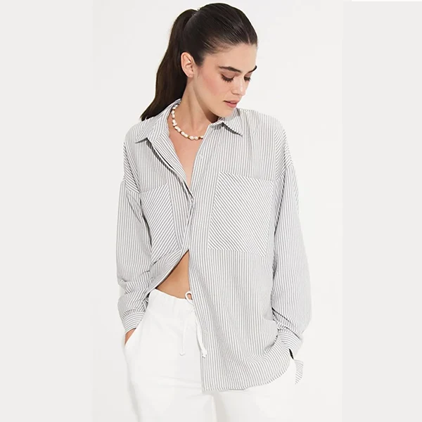 پیراهن زنانه راه‌راه نوک‌مدادی June یقه کلاسیک| June Siyah Kadın Cep Detaylı Çizgili Dokuma Gömlek